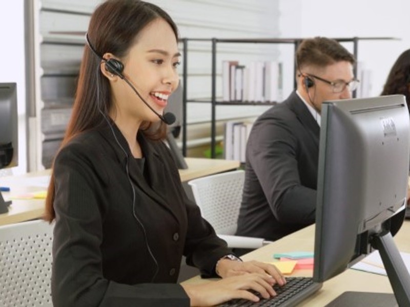 Khách hàng là trọng tâm