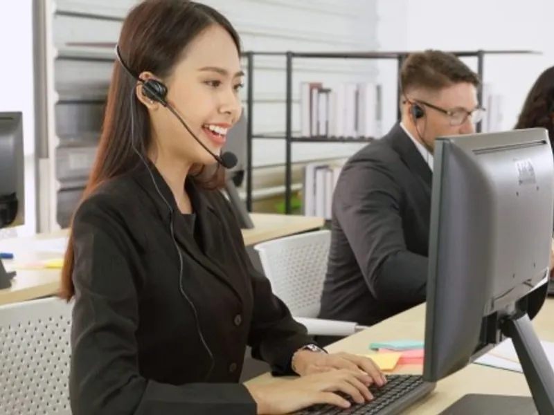 Khách hàng là trọng tâm